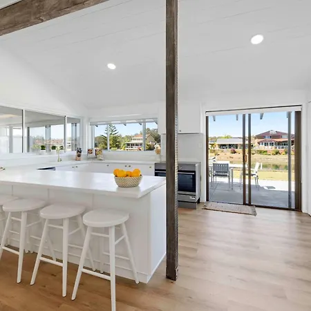Deja Bleu - Great Family Home With Jetty Port Macquarie Exterior photo
