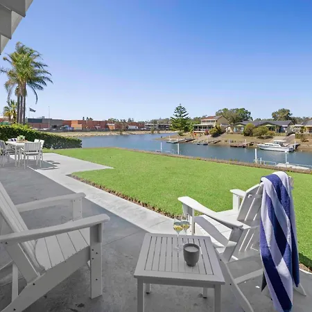Deja Bleu - Great Family Home With Jetty Port Macquarie Exterior photo