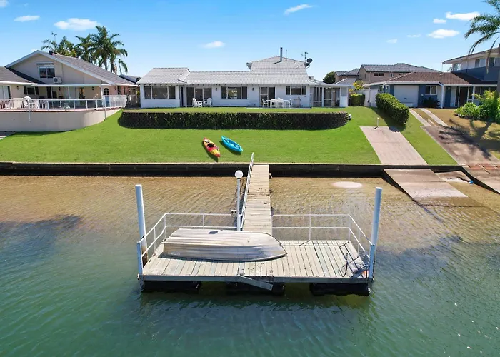Deja Bleu - Great Family Home With Jetty