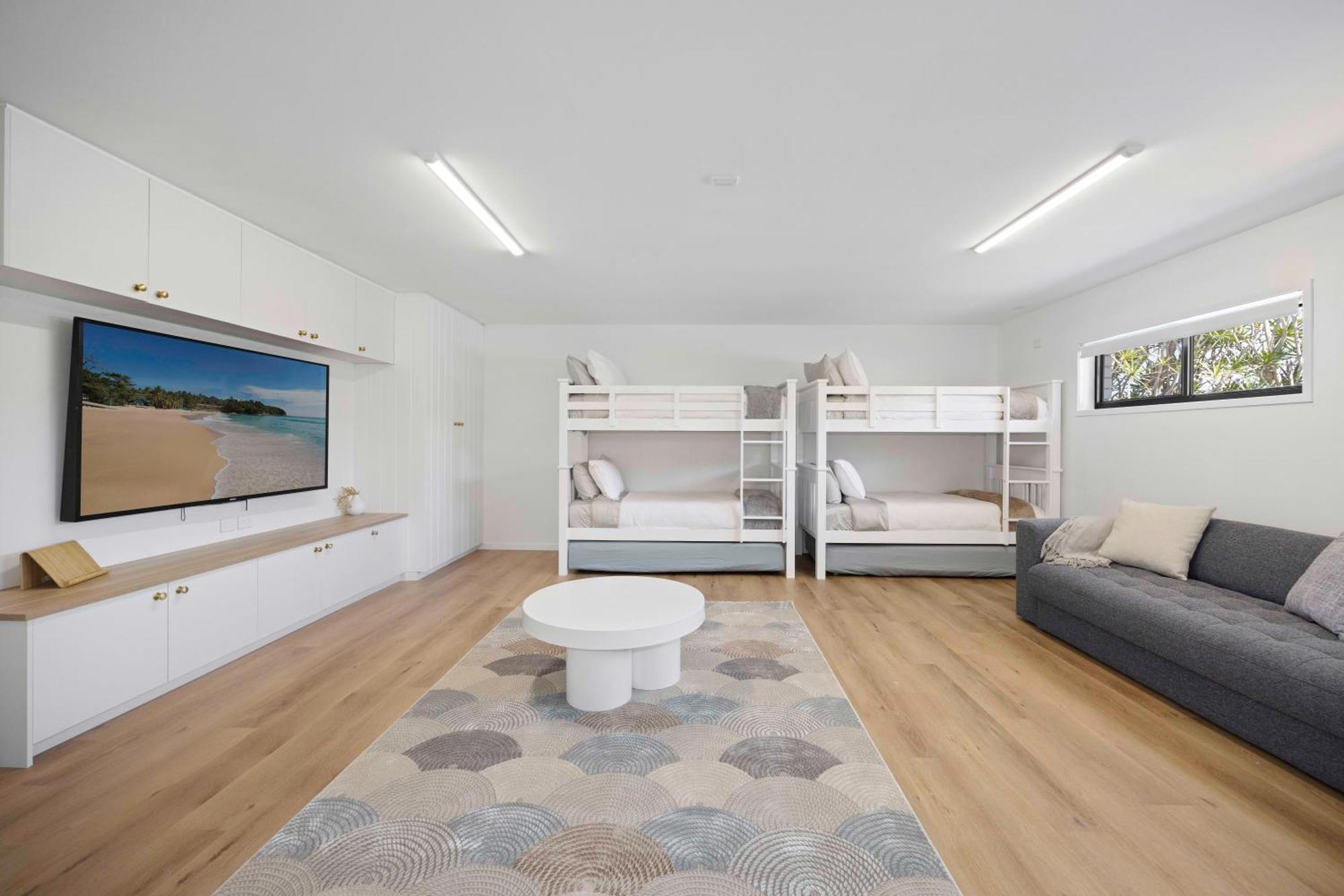 Holiday home Deja Bleu - Great Family With Jetty *