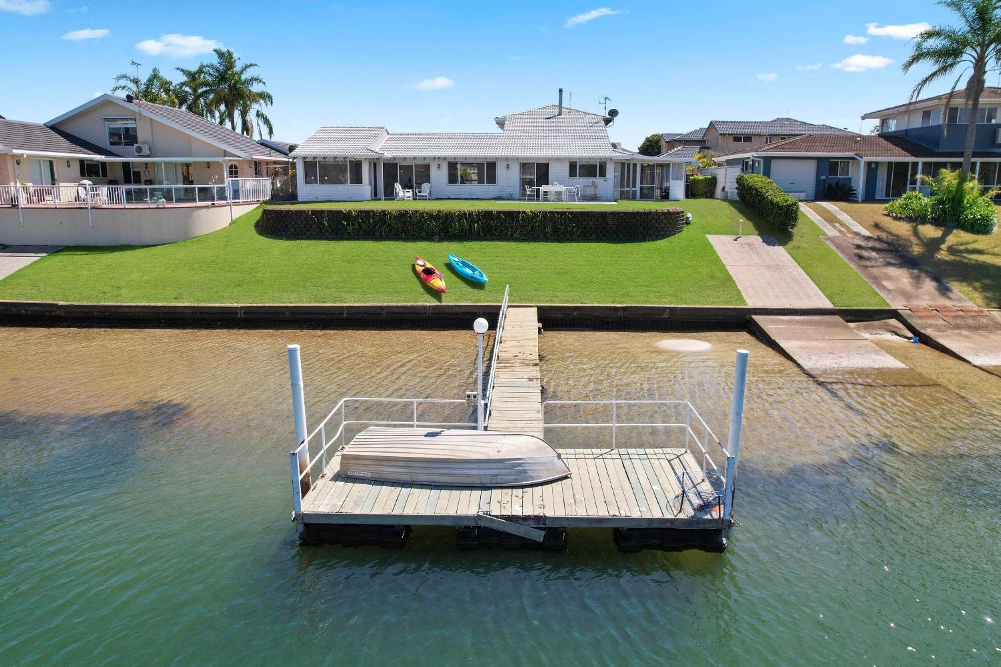 Holiday home Deja Bleu - Great Family With Jetty Port Macquarie